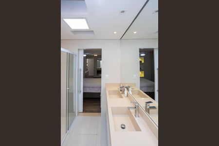 Casa à venda com 210m², 2 quartos e 1 vagaBanheiro da Suíte