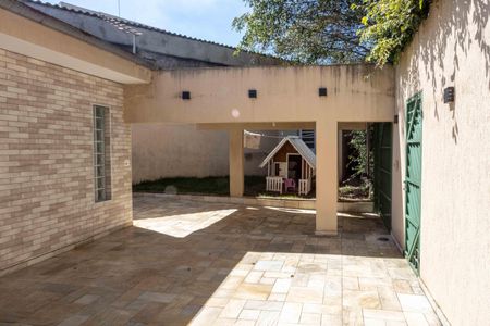 Casa à venda com 210m², 2 quartos e 1 vagaQuintal