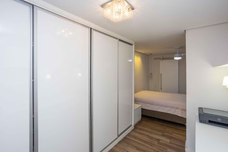 Casa à venda com 210m², 2 quartos e 1 vagaQuarto Suíte