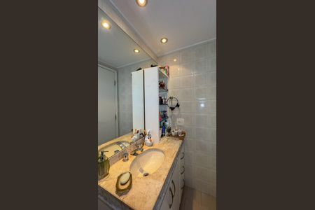 Apartamento à venda com 120m², 3 quartos e 2 vagas Apartamento à venda com 120m², 3 quartos e 2 vagasBanheiro