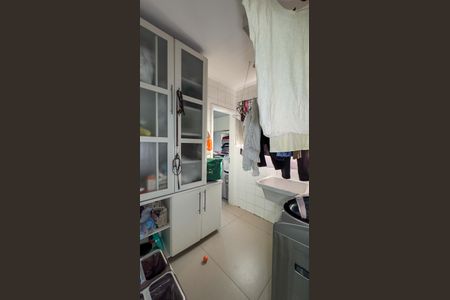 Apartamento à venda com 120m², 3 quartos e 2 vagas Apartamento à venda com 120m², 3 quartos e 2 vagasÁrea de Serviço