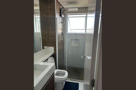 Banheiro de apartamento para alugar com 2 quartos, 49m² em São Pedro, Osasco