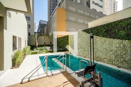 Studio à venda com 24m², 1 quarto e sem vaga Studio à venda com 24m², 1 quarto e sem vagaPiscina