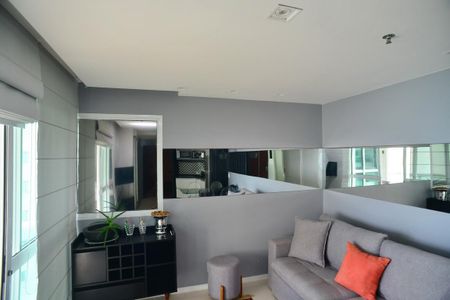 Sala de apartamento para alugar com 1 quarto, 65m² em Barra da Tijuca, Rio de Janeiro
