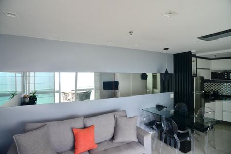 Sala de apartamento para alugar com 1 quarto, 66m² em Barra da Tijuca, Rio de Janeiro