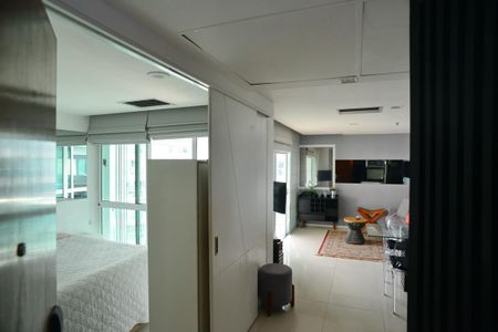Hall de Entrada de apartamento para alugar com 1 quarto, 65m² em Barra da Tijuca, Rio de Janeiro
