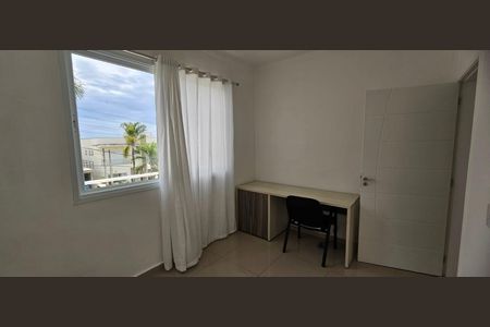 Casa de condomínio para alugar com 316m², 3 quartos e 6 vagasQuarto