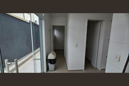 Casa de condomínio para alugar com 316m², 3 quartos e 6 vagasCorredor