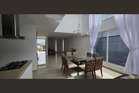 Casa de condomínio para alugar com 316m², 3 quartos e 6 vagasSala de Jantar