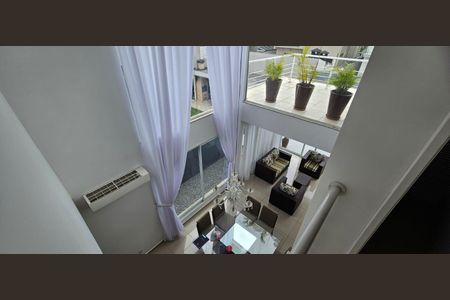 Casa de condomínio para alugar com 316m², 3 quartos e 6 vagasVaranda