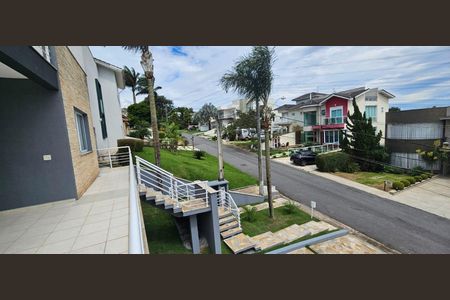 Casa de condomínio para alugar com 316m², 3 quartos e 6 vagasVaranda