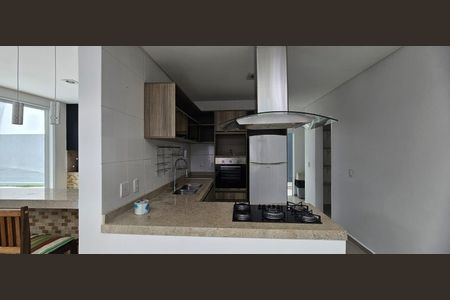 Casa de condomínio para alugar com 316m², 3 quartos e 6 vagasCozinha