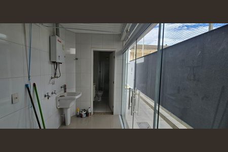 Casa de condomínio para alugar com 316m², 3 quartos e 6 vagasArea de Serviço