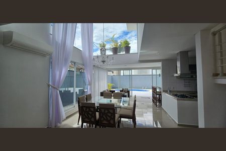 Casa de condomínio para alugar com 316m², 3 quartos e 6 vagasSala de Jantar