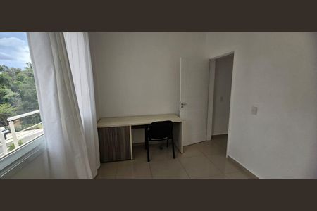 Quarto de casa de condomínio para alugar com 3 quartos, 316m² em Parque dos Lagos, Itaquaquecetuba