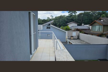 Casa de condomínio para alugar com 316m², 3 quartos e 6 vagasVaranda