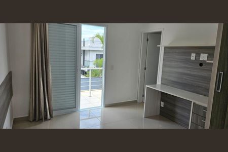 Quarto de casa de condomínio para alugar com 3 quartos, 316m² em Parque dos Lagos, Itaquaquecetuba