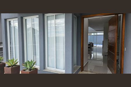 Casa de condomínio para alugar com 316m², 3 quartos e 6 vagasEntrada