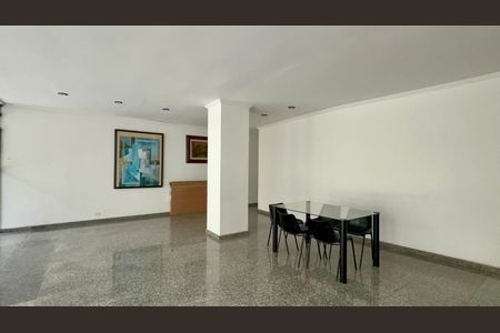 Apartamento à venda com 158m², 3 quartos e 1 vagaSalão de Festas