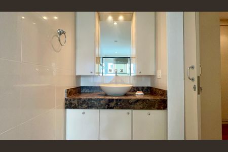 Apartamento à venda com 158m², 3 quartos e 1 vagaBanheiro da Suíte 1