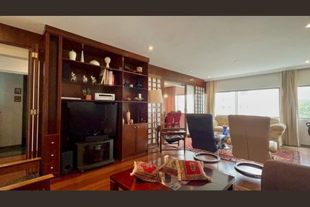Apartamento à venda com 158m², 3 quartos e 1 vagaSala de TV