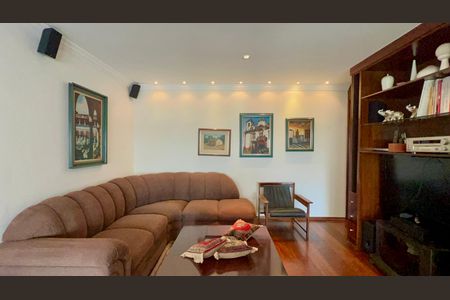 Apartamento à venda com 158m², 3 quartos e 1 vagaSala de TV