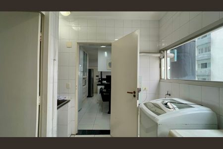 Apartamento à venda com 158m², 3 quartos e 1 vagaÁrea de Serviço