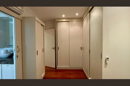 Apartamento à venda com 158m², 3 quartos e 1 vagaSuíte 1