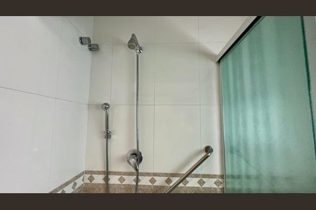 Apartamento à venda com 158m², 3 quartos e 1 vagaBanheiro da Suíte 2