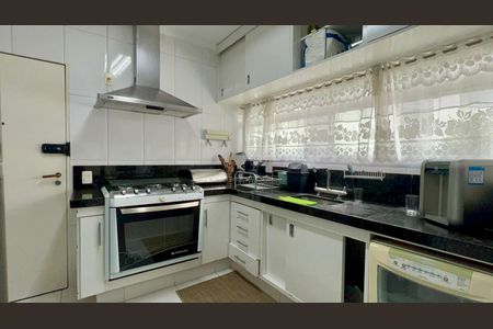 Apartamento à venda com 158m², 3 quartos e 1 vagaCozinha