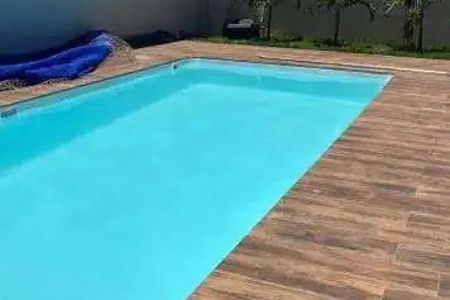 Casa para alugar com 215m², 3 quartos e 3 vagas Casa para alugar com 215m², 3 quartos e 3 vagasÁrea comum