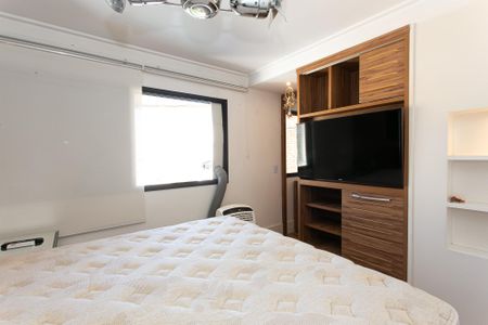 Apartamento para alugar com 130m², 3 quartos e 4 vagas Apartamento para alugar com 130m², 3 quartos e 4 vagasSuíte