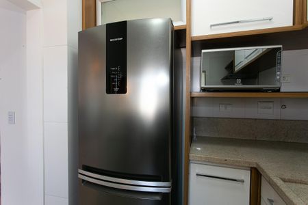 Apartamento para alugar com 130m², 3 quartos e 4 vagas Apartamento para alugar com 130m², 3 quartos e 4 vagasCozinha - Geladeira