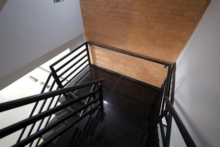 Apartamento para alugar com 55m², 2 quartos e 1 vagaEscada