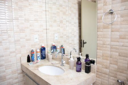 Apartamento para alugar com 65m², 2 quartos e 1 vaga Apartamento para alugar com 65m², 2 quartos e 1 vagaBanheiro