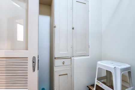 Apartamento à venda com 80m², 2 quartos e sem vagaQuarto de Serviço 