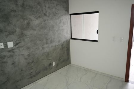 Casa para alugar com 105m², 3 quartos e 2 vagasSala