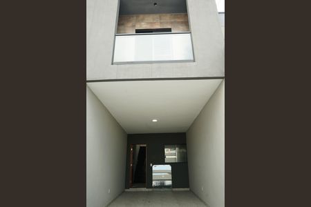 Casa para alugar com 105m², 3 quartos e 2 vagasFachada