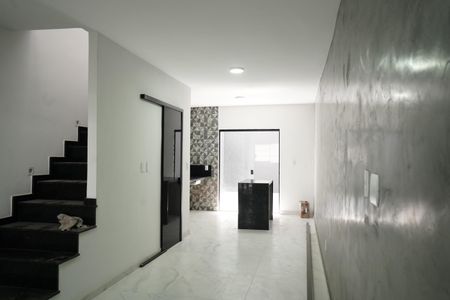 Casa para alugar com 105m², 3 quartos e 2 vagasSala