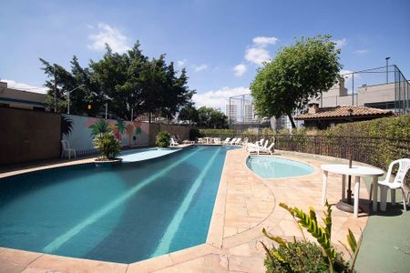 Apartamento à venda com 58m², 2 quartos e 1 vaga Apartamento à venda com 58m², 2 quartos e 1 vagaÁrea comum - Piscina