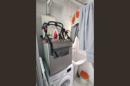 Apartamento à venda com 58m², 2 quartos e 1 vaga Apartamento à venda com 58m², 2 quartos e 1 vagaCozinha e Área de Serviço