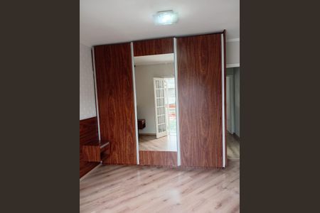 Casa à venda com 100m², 2 quartos e 2 vagasQuarto