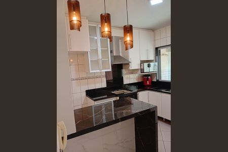 Casa à venda com 100m², 2 quartos e 2 vagasCozinha