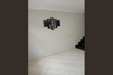 Casa à venda com 100m², 2 quartos e 2 vagasSala
