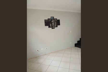Casa à venda com 100m², 2 quartos e 2 vagasSala