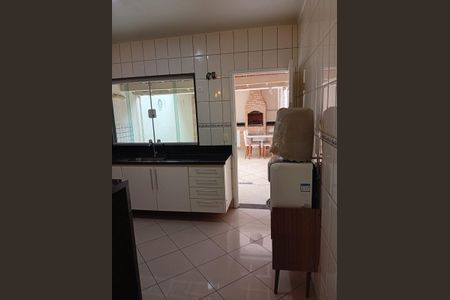 Casa à venda com 100m², 2 quartos e 2 vagasCozinha