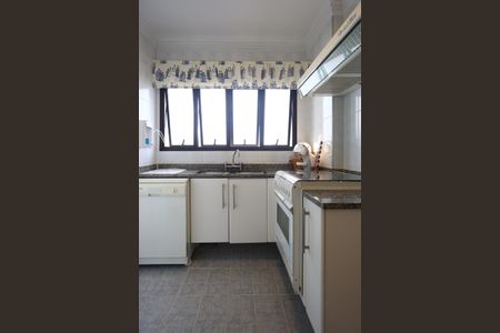 Apartamento à venda com 150m², 3 quartos e 4 vagas Apartamento à venda com 150m², 3 quartos e 4 vagascozinha