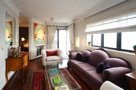 Apartamento à venda com 150m², 3 quartos e 4 vagas Apartamento à venda com 150m², 3 quartos e 4 vagasSala