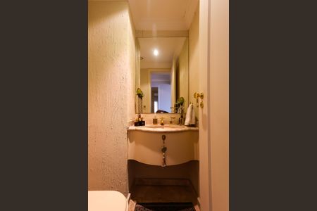 Apartamento à venda com 150m², 3 quartos e 4 vagas Apartamento à venda com 150m², 3 quartos e 4 vagasLavabo