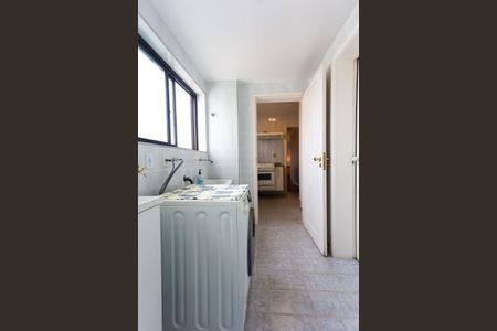 Apartamento à venda com 150m², 3 quartos e 4 vagas Apartamento à venda com 150m², 3 quartos e 4 vagasÁrea de Serviço